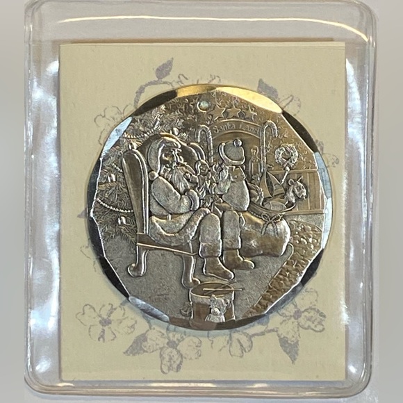 Wendell August Forge 2007 Santa Ornament - Picture 4 of 4